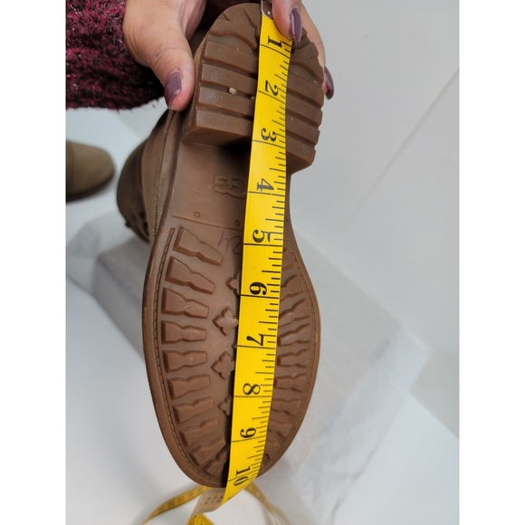 UGG Australia suede leather upper and sheepskin - Picture 12 of 16